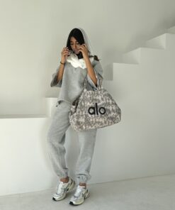 Alternative view of ست دورس ساوا